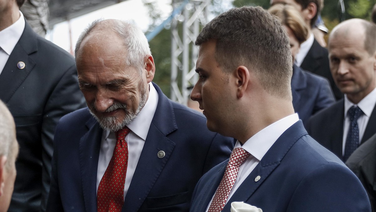 Antoni Macierewicz Bartłomiej Misiewicz MON