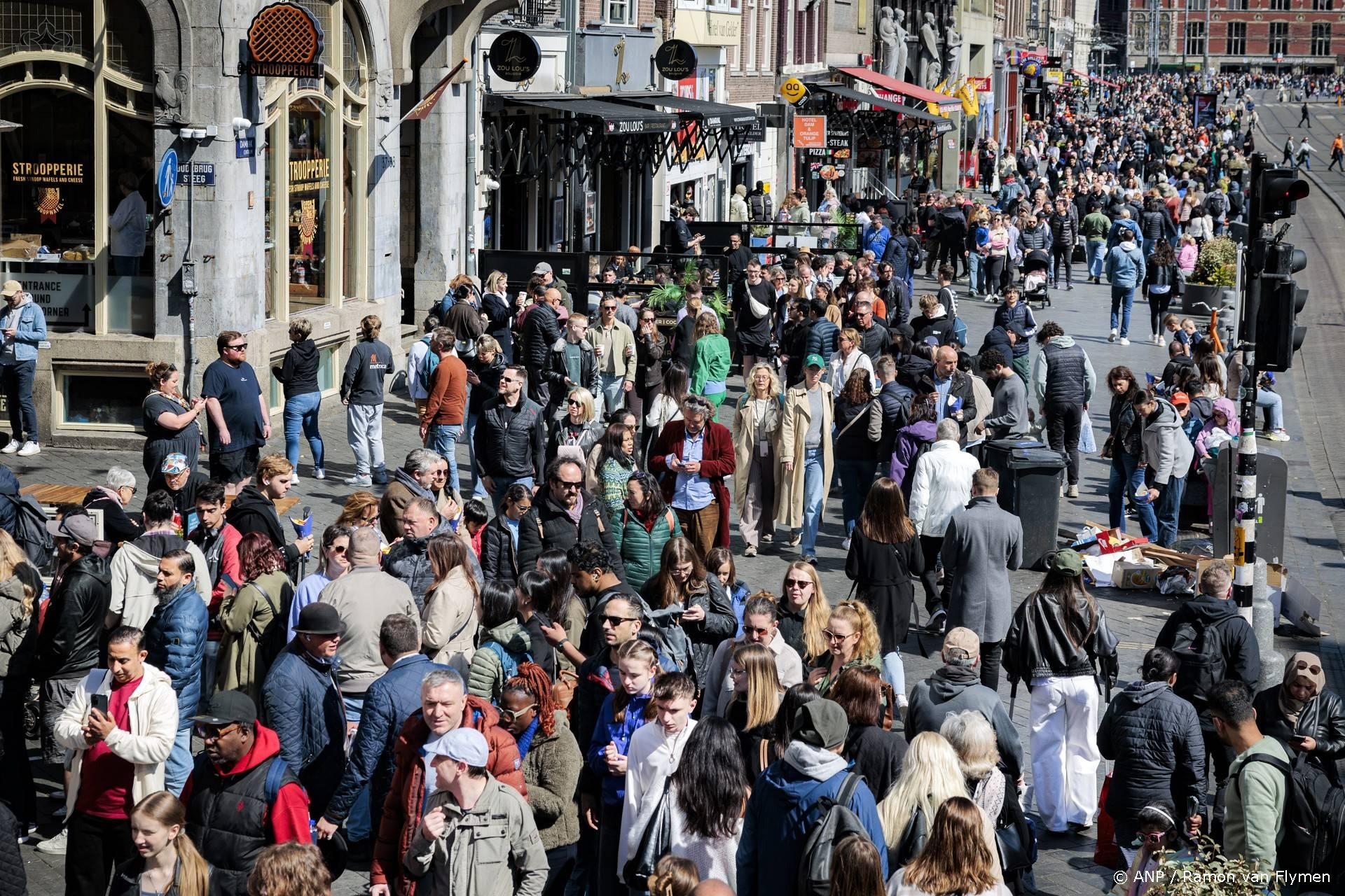 Amsterdam aangeklaagd wegens massatoerisme: 26 miljoen