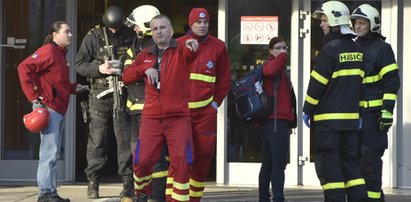 Strzelał bez słowa i z bliskiej odległości. Strzelanina w szpitalu w Ostrawie. Są ofiary