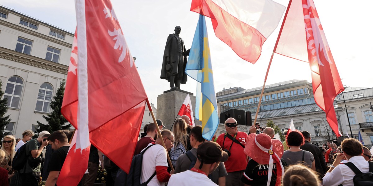 Protest antyszczepionkowców w Warszawie.