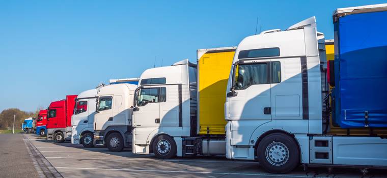 Polskie ciężarówki uziemione. Ukraińscy kierowcy pojechali walczyć w obronie ojczyzny