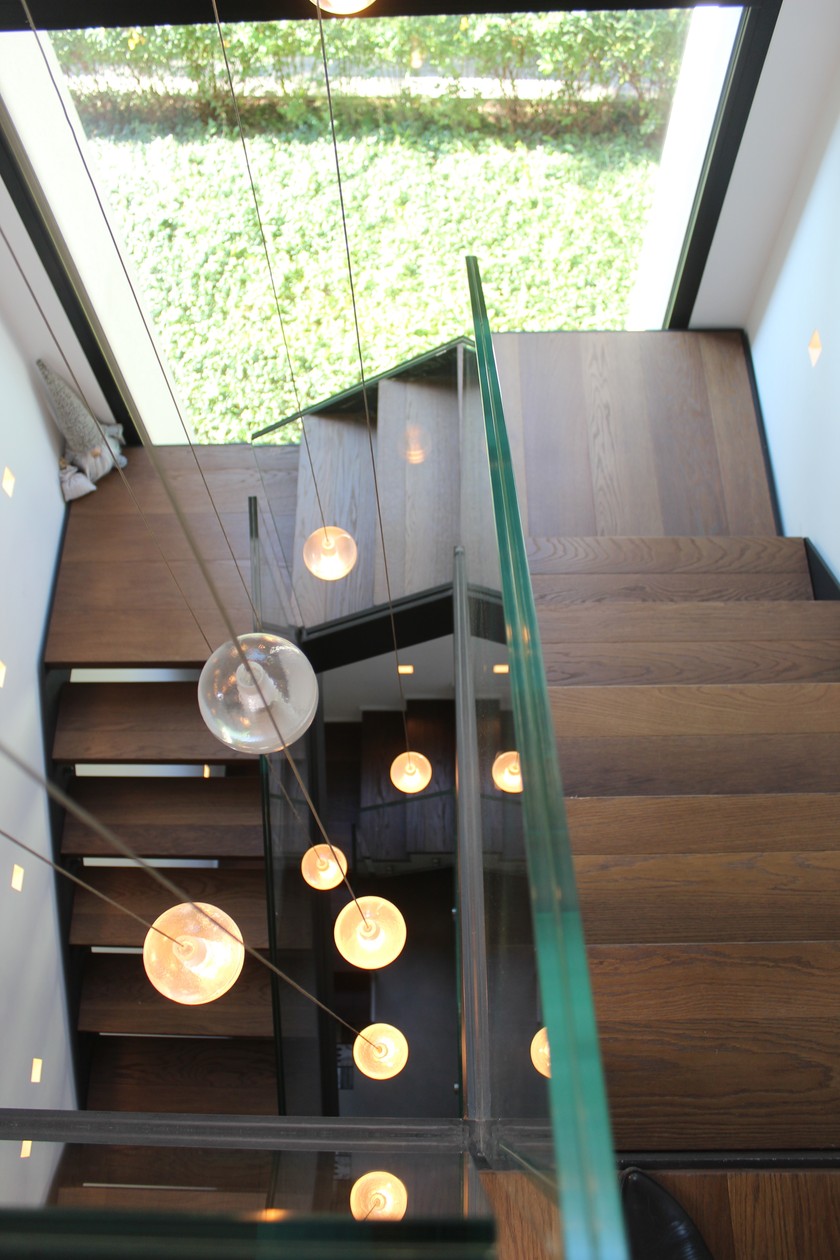 Ausgefallene Belichtung im Treppenhaus. 