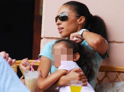 Omenaa znalazła czas dla córki