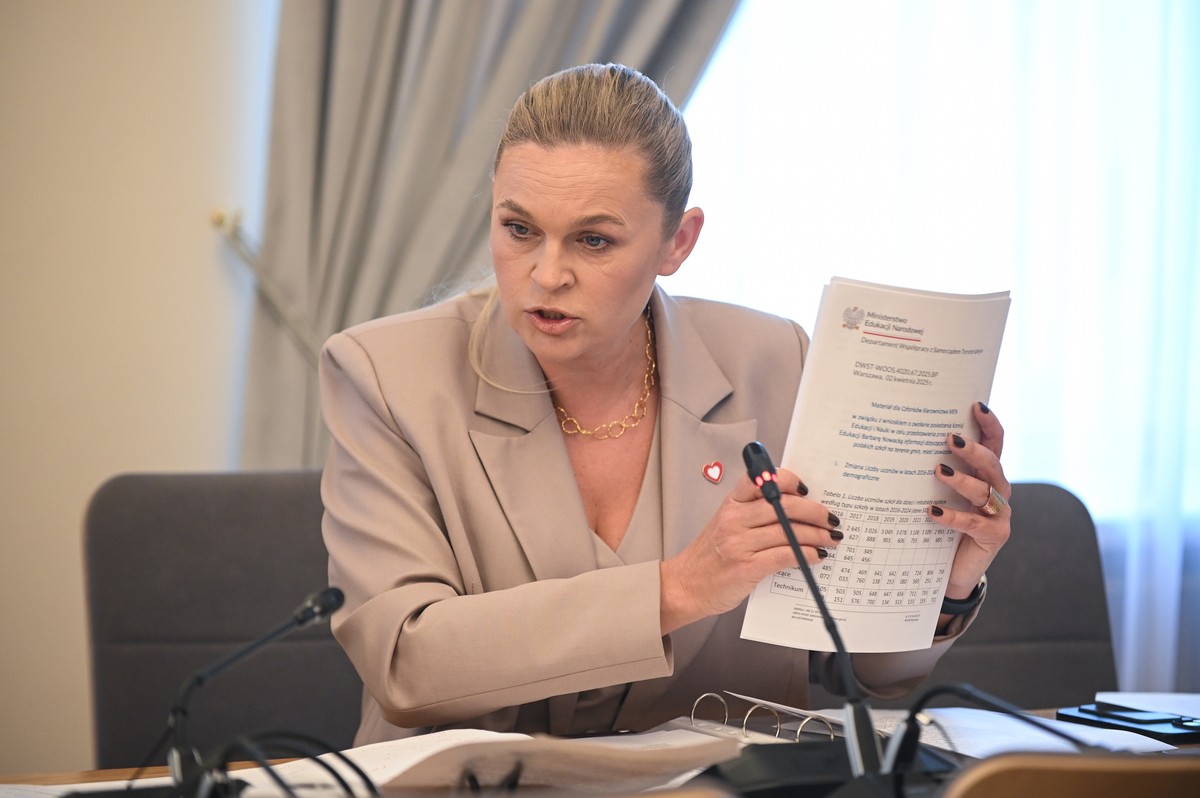 Szefowa MEN zapowiada zmiany. Małe szkoły będą ratowane