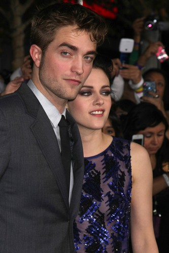 Kristen Stewart i Robert Pattinson na premierze filmu 'Saga Zmierzch: Przed świtem – część 1' w Los Angeles – 14 listopada 2011