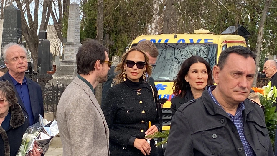 Marijana Mateus i Snežana Dakić na sahrani Hafe Karić