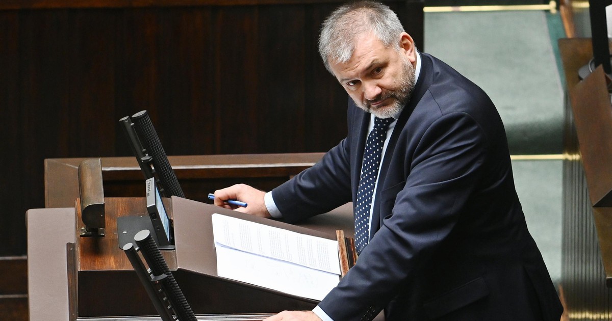 To pytanie podzieliło Polaków. Chodzi o ministra Żurka