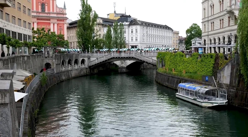 Senida Hajdarpašić, Senidah, emisija "Metar moga sela"