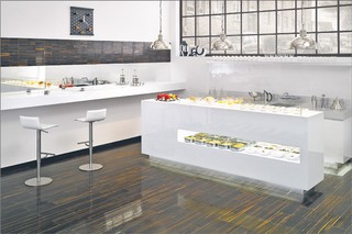 Ceramika udająca drewno czyli niezwykłe meble o dwóch obliczach