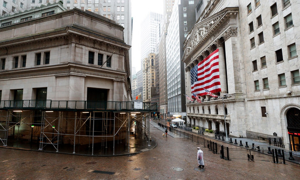 Bloomberg: Kryzys? Niektórzy bankierzy z Wall Street dobrze zarobią [OPINIA]