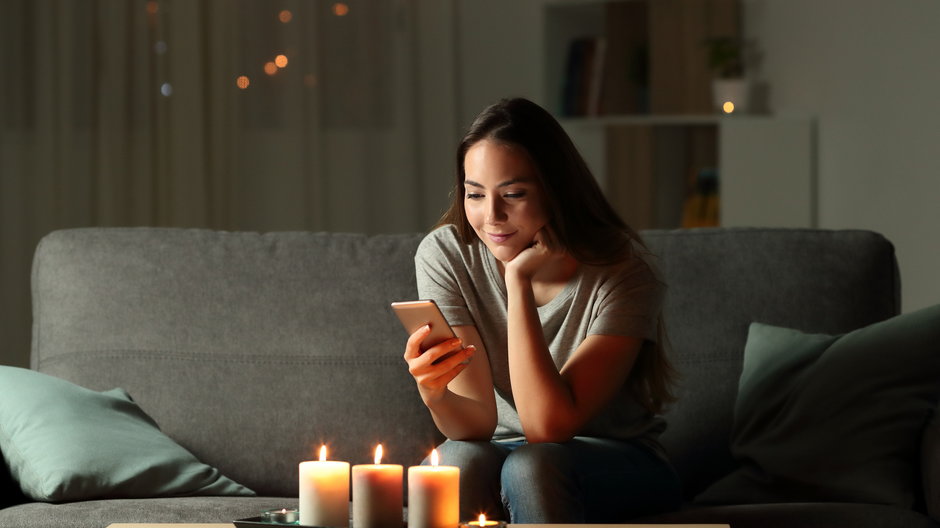 telefonia komórkowa a blackout / źródło: iStock