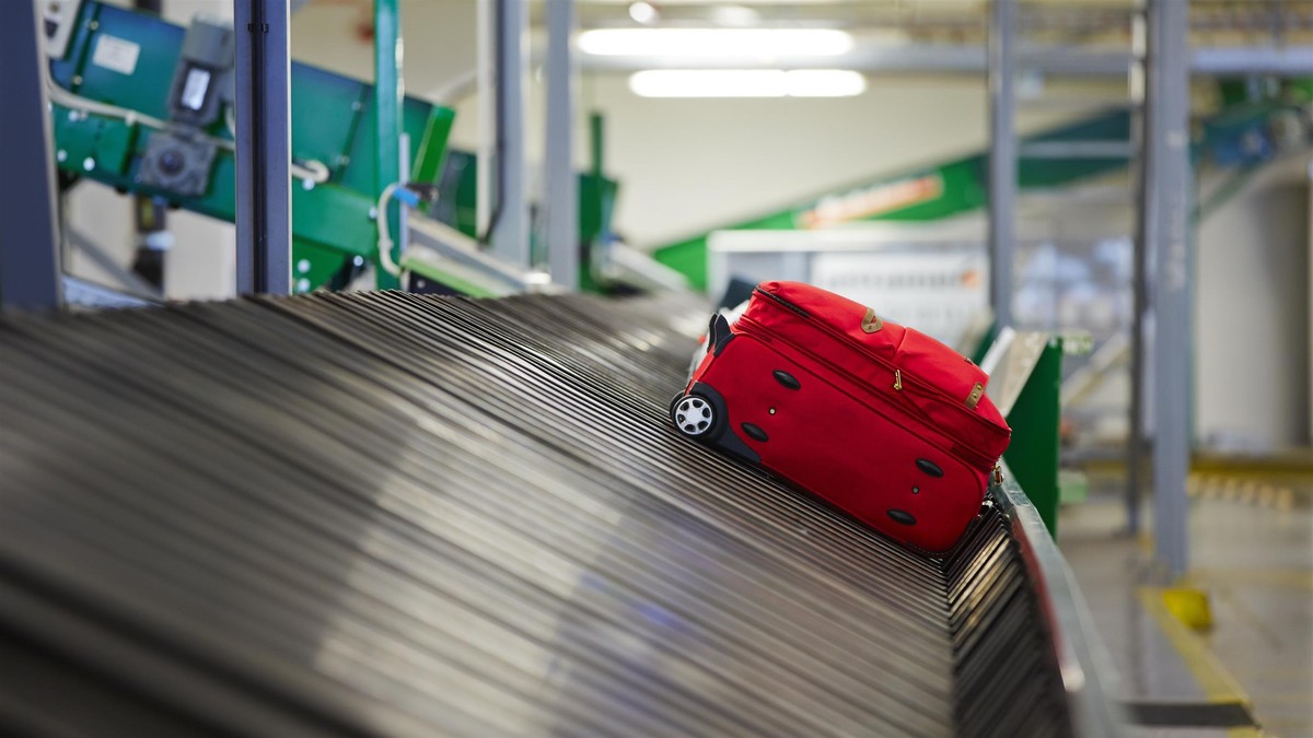 Bagaż 27-latki nagle zaczął się ruszać. Kierowca od razu zareagował. Wstrząsające odkrycie