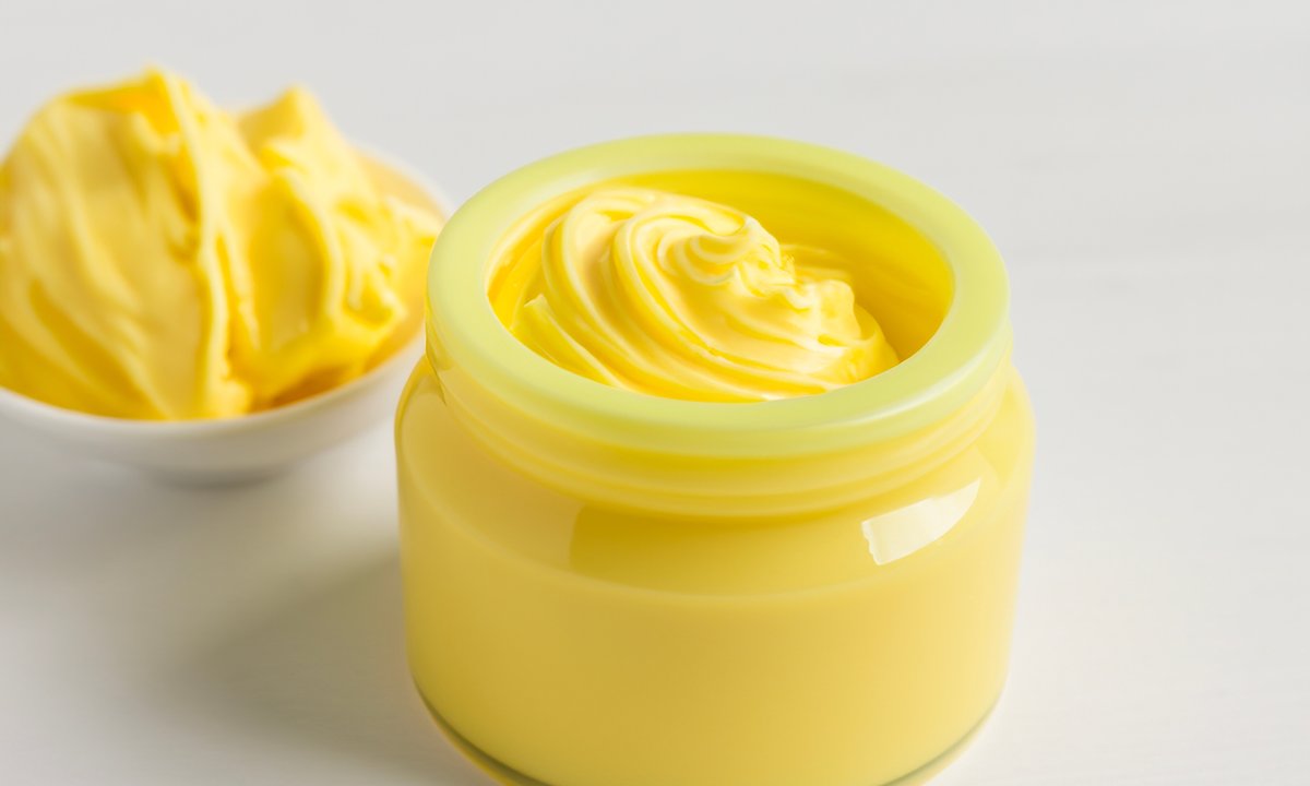 Ten złoty krem z beta-karotenem to magik. Cera wygląda jak po tygodniowych wakacjach