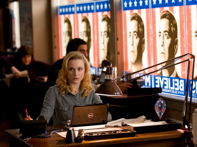 'Juliusz Cezar mógłby się sporo nauczyć o wbijaniu noży w plecy z 'Id marcowych' (Peter Travers, Rolling Stone)