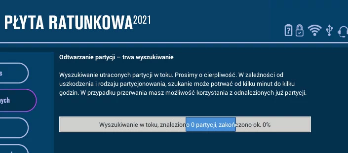 Płyta Ratunkowa automatycznie znajduje skasowane napędy (partycje) na dyskach twardych i nośnikach USB. Te partycje możemy przywracać lub otwierać w celu uratowania zapisanych na nich danych