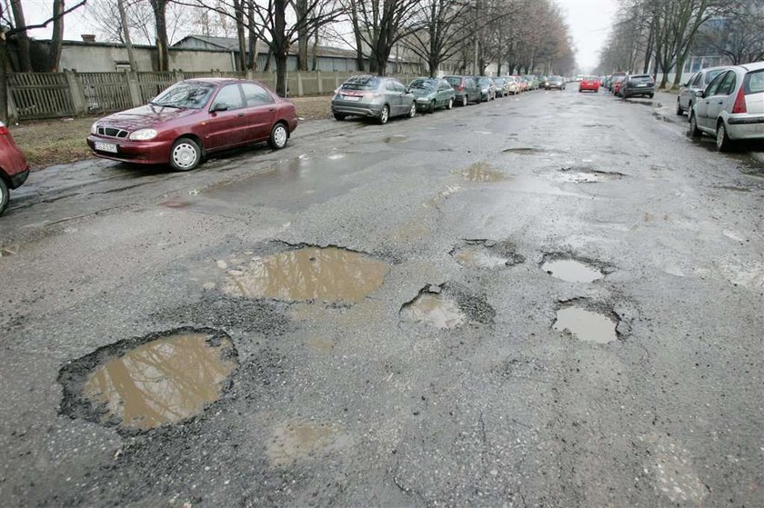 Fakt czyni cuda: Naprawili drogę