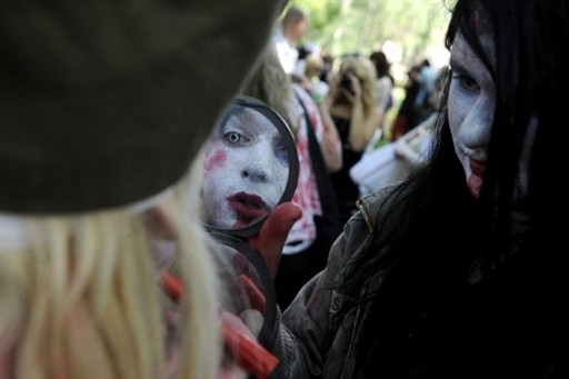 ZOMBIE WALK