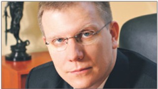 Czy pracodawca musi dać wolne pracownikowi chcącemu honorowo oddać krew