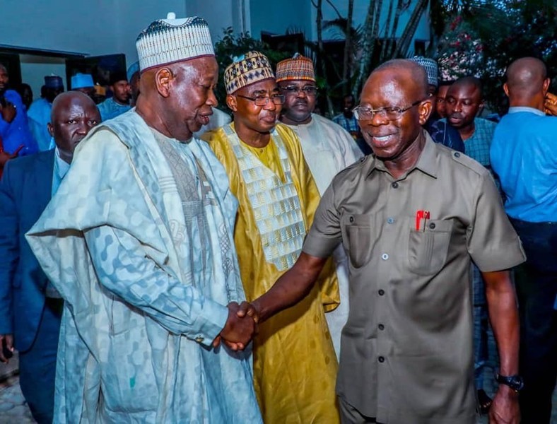 All Progressives Congress (APC) National Chairman, Comrade Adams Oshiomhole and Kano state governor, Abdullahi Umar Ganduje. [Twitter/@ShuwakiYusuf] 