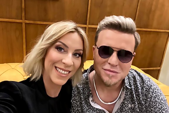 Nacija je pevala njihov hit, bili su u jeku slave, PA NAPUSTILI SRBIJU Evo kako danas izgledaju članovi grupe Tvins (FOTO)