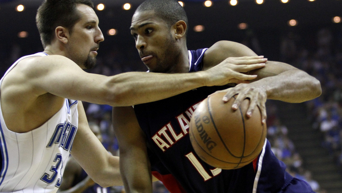 Al Horford, gwiazdor Atlanty Hawks, podpisał w poniedziałek nowy kontrakt z klubem, który w ciągu najbliższych lat zagwarantuje mu wielomilionowe zarobki .