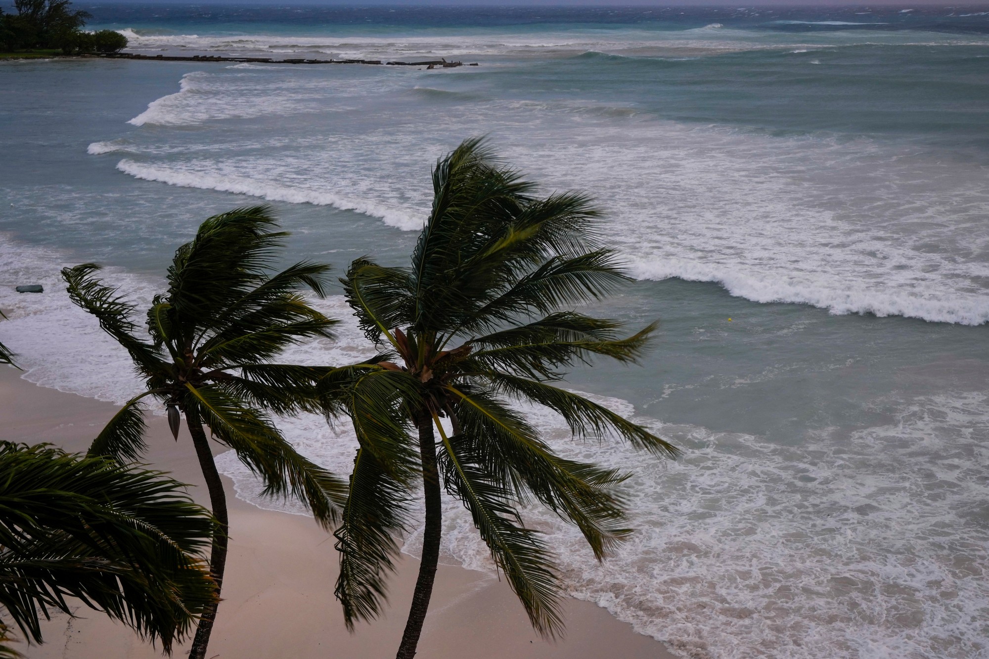 Hurikán Beryl napáchal škody na ostrove Barbados.