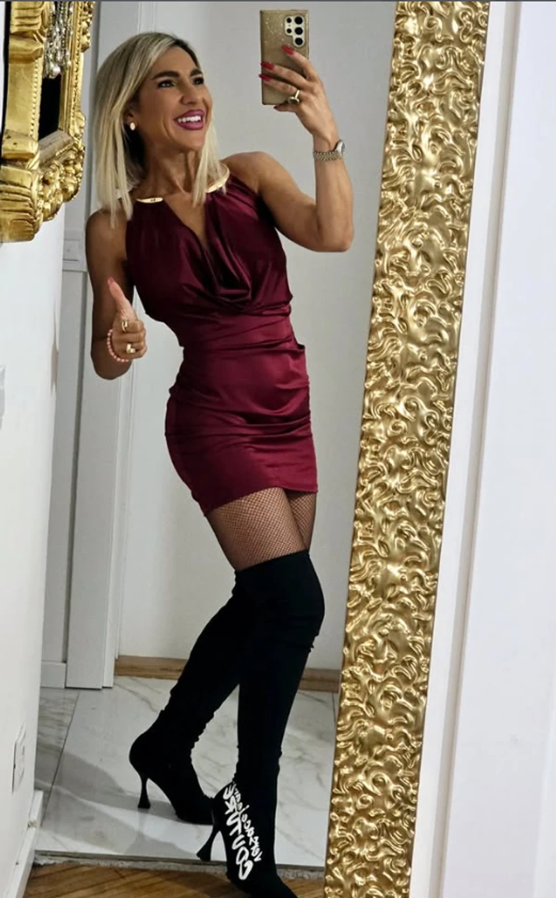 Jovana Jeremić u miniću 