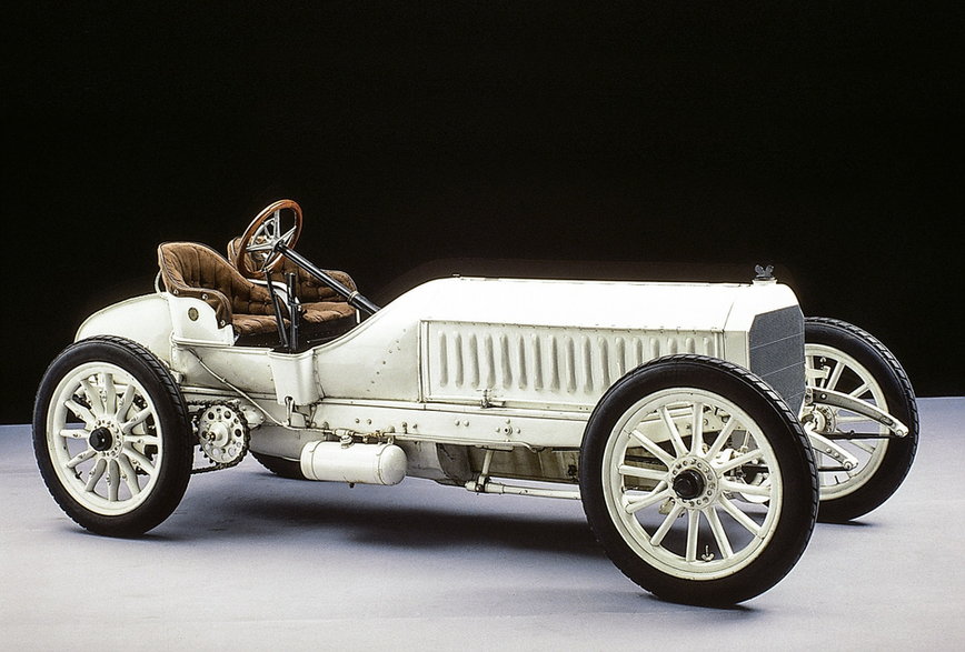 6-cylindrowy pojazd wyścigowy  120 PS z 1906 roku ostatecznie nigdzie nie wystartował.