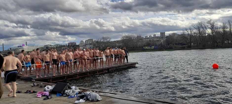 Plivanje za Časni krst