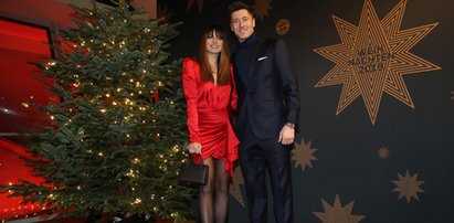 Robert Lewandowski na imprezie Bayernu. Przestał strzelać, ale wciąż jest królem elegancji