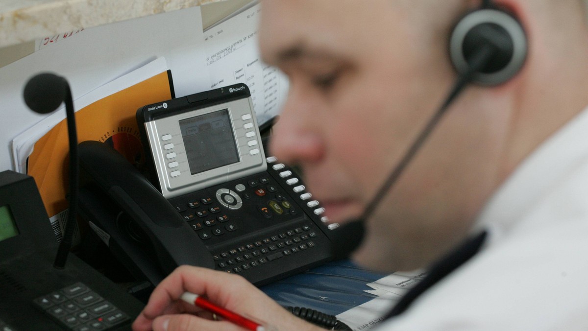 Urząd wojewódzki zapewnia, że połączenie z telefonem alarmowym ma być usprawnione. To efekt publikacji portalu "MM Szczecin".