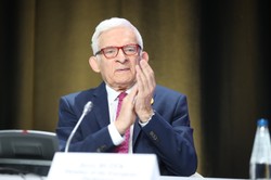 Buzek popiera propozycję von der Leyen. Nie tylko ze względu na wojnę