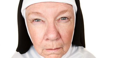 Waleczna 87-letnia zakonnica obezwładniła włamywaczkę, która chciała ponownie splądrować zakon!