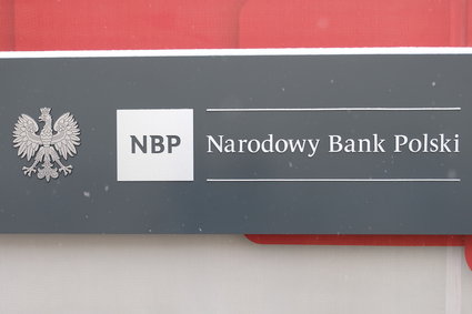PiS chce ustawą ujawnić zarobki w NBP. Zapowiada pośpiech