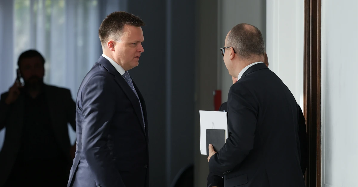 Hołownia zapowiada, iż odbierze przysięgę od Nawrockiego. Ale Bodnar się nie poddaje