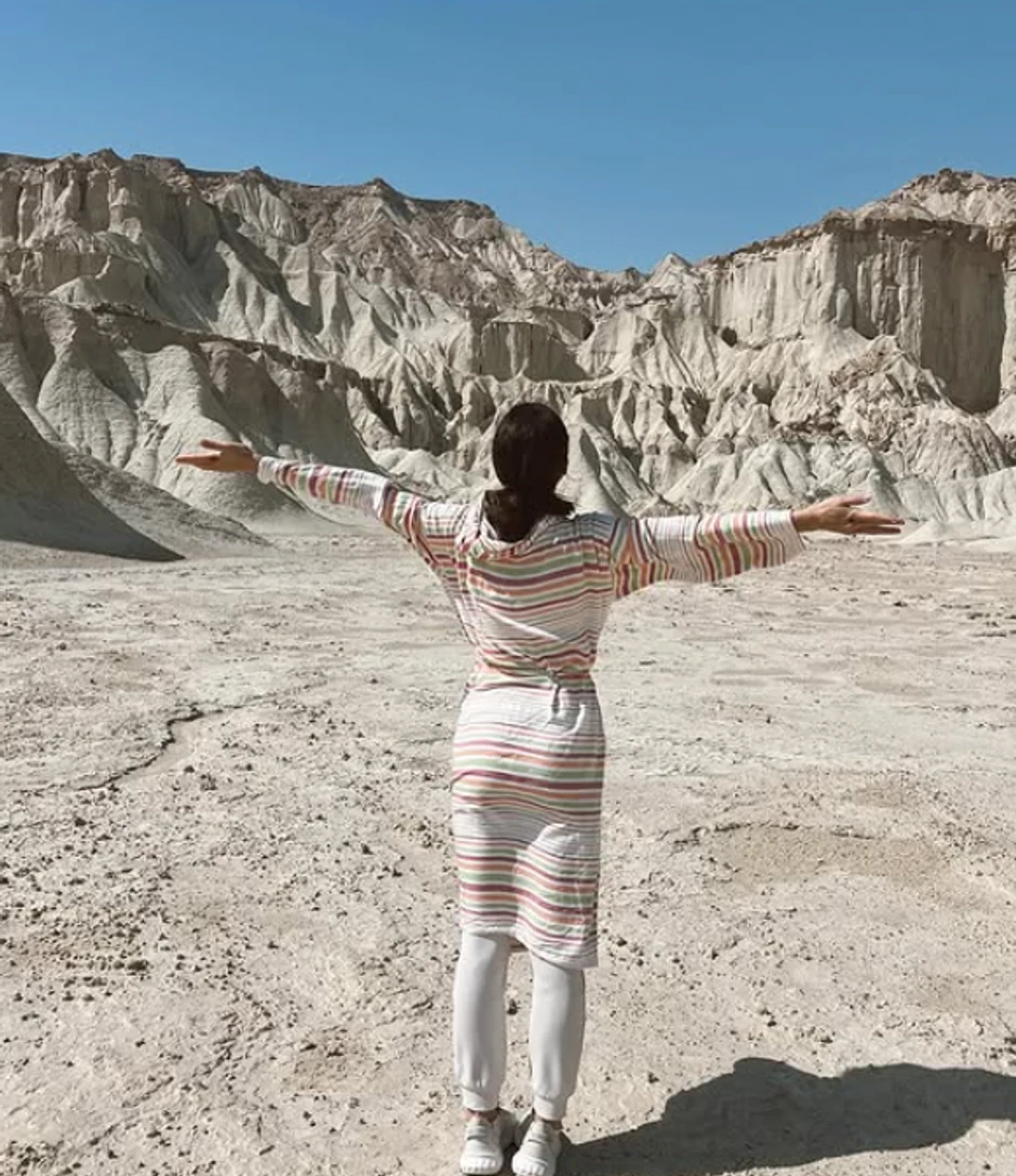 Nina Seničar sa glumcem u Iranu