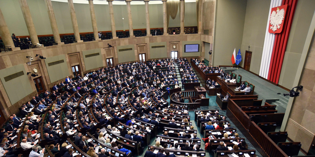 Posłów zabrakło podczas głosowania w Sejmie.