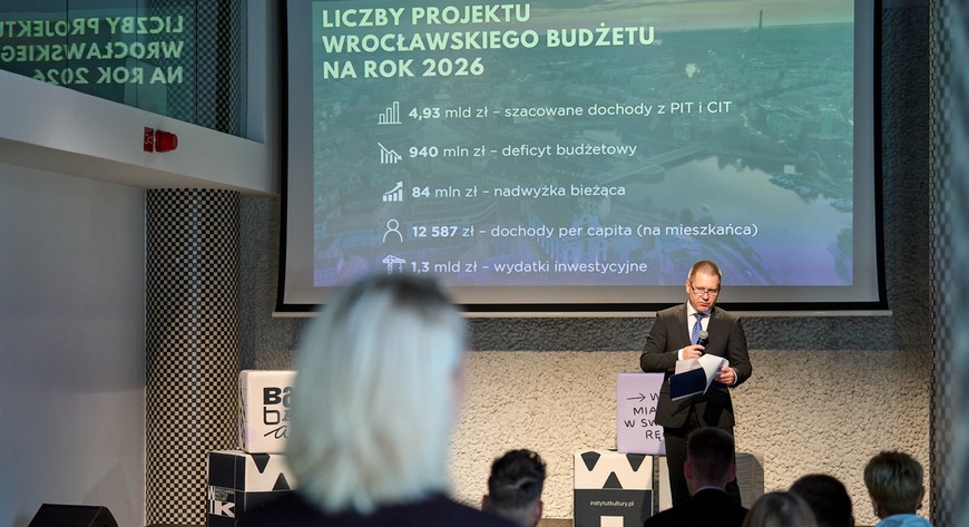– Choć koszty utrzymania miasta wciąż rosną, Wrocław jest w dobrej kondycji - przekonuje skarbnik, Marcin Urban. 