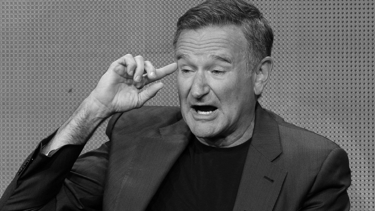 Jeden z najpopularniejszych amerykańskich aktorów komediowych - Robin Williams - zmarł w wieku 63 lat. Policja potwierdziła, że słynny aktor popełnił samobójstwo. Williams został odnaleziony w poniedziałek 11 sierpnia w swoim domu w Kalifornii w mieście Tiburon. Susan Schneider, żona aktora, potwierdziła wiadomość o jego śmierci.
