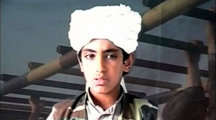 Hamza bin Laden egy 2001-ben készült propagandavideóból kivágott képen. /Fotó: Northfoto