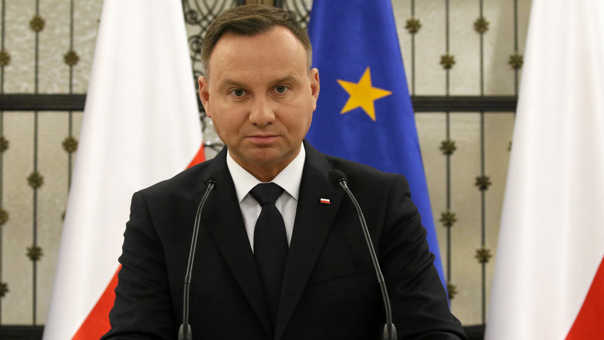 Andrzej Duda zawetował ustawę degradacyjną. Prezydent przedstawił swoje oświadczenie w specjalnym wystąpieniu.