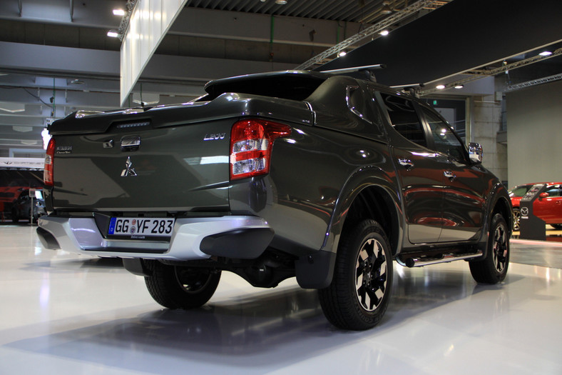 Mitsubishi L200 (Poznań 2015)