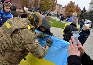 Ukraińskie wojsko kontynuuje marsz. Pierwsze doniesienia o wkroczeniu do Kachowki i Nowej Kachowki