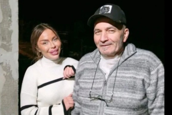 "DUŠO, MAMA SPREMA RUČAK, ČEKAMO TE" Najnovija prepiska Sofije i Daneta (70) šokirala sve: "Ljubavi, mazim te"
