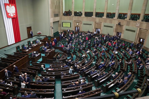 Sala obrad Sejmu. Posłowie wrócą na nią 11 grudnia