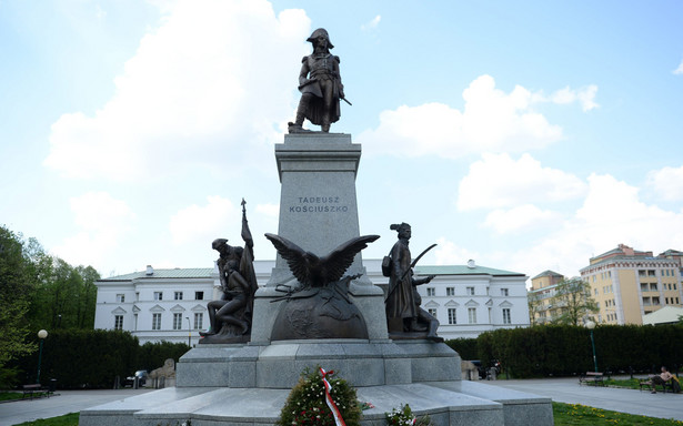 Pomnik Kościuszki w Warszawie znów zniszczony