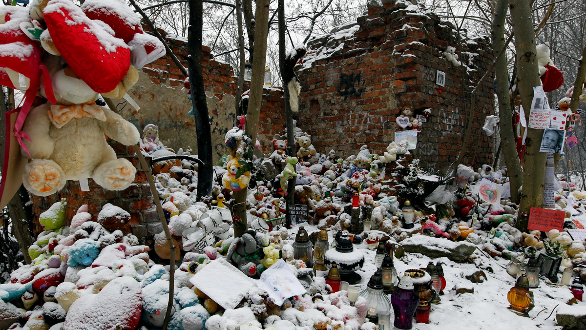 Matka półrocznej Magdy Katarzyna W. najprawdopodobniej nie weźmie udziału w zaplanowanym na środę pogrzebie dziecka. Chodzi o względy bezpieczeństwa. Podejrzana o nieumyślne spowodowanie śmierci córki kobieta została aresztowana ponad tydzień temu.