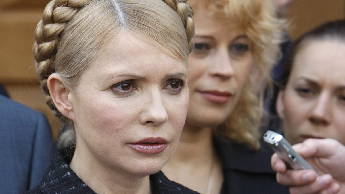Była premier Ukrainy Julia Tymoszenko powiedziała, że jej partia Batkiwszczyna ze względu na fałszerstwa, których dopuszcza się obóz prezydenta Wiktora Janukowycza, już teraz nie może uznać wyników wyborów do władz lokalnych w kilku regionach kraju.