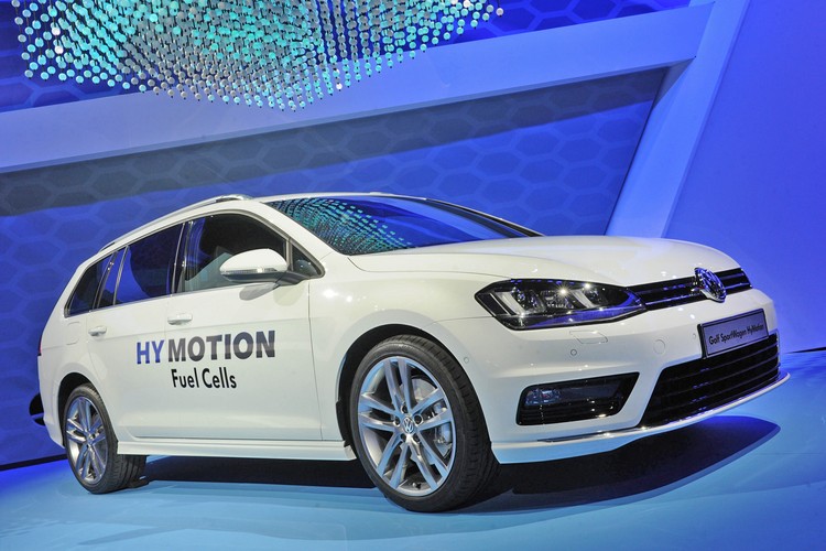 Volkswagen golf variant HyMotion
