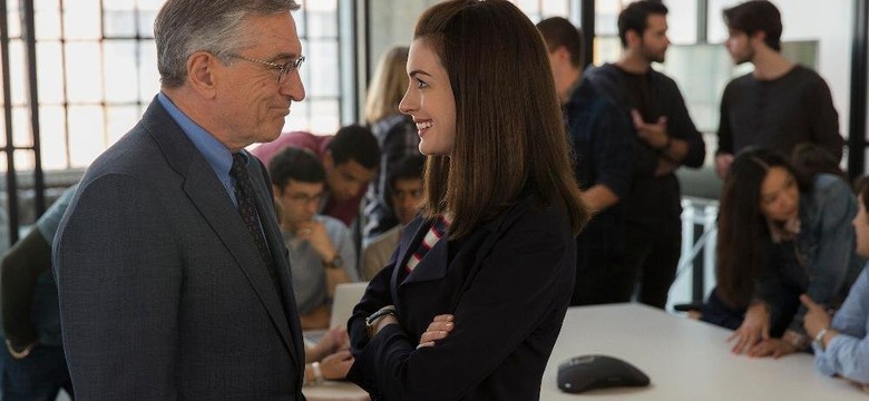 Robert De Niro ma nową szefową. To Anne Hathaway